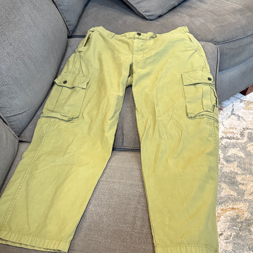 Madewell Women’s Khaki Green Cargo Pants